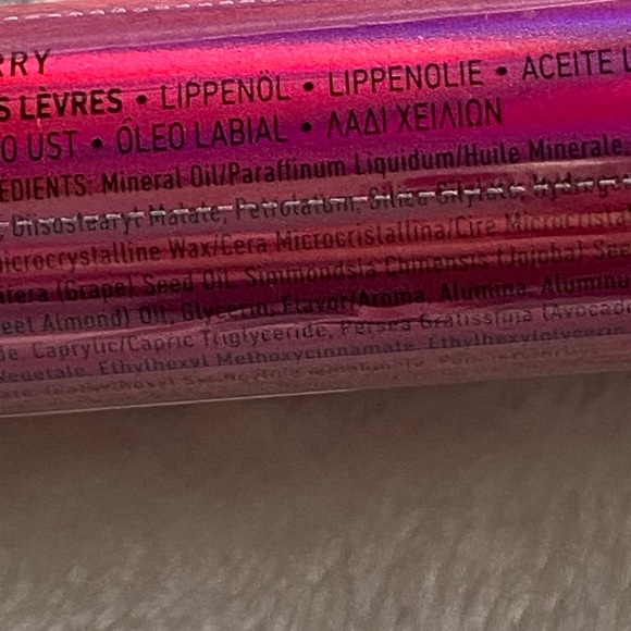 NYX This is Everything Lip Gloss SHEER BERRY NEW - Picture 9 of 10
